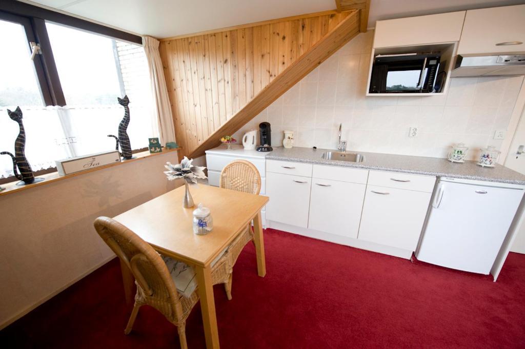 Guesthouse De Zonnestraal De Koog  Habitación foto