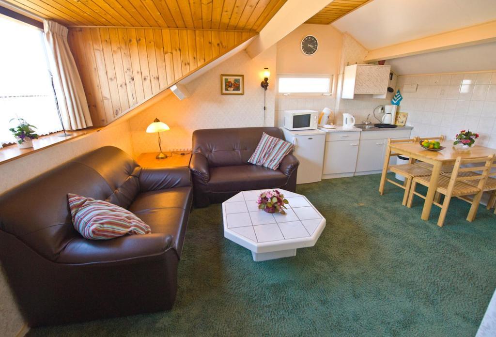 Guesthouse De Zonnestraal De Koog  Habitación foto